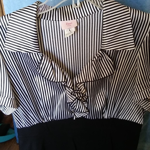 Dress - Picture 3 of 4